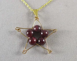 25% OFF! Garnet Star Gold Tone Necklace 1pc (0655)