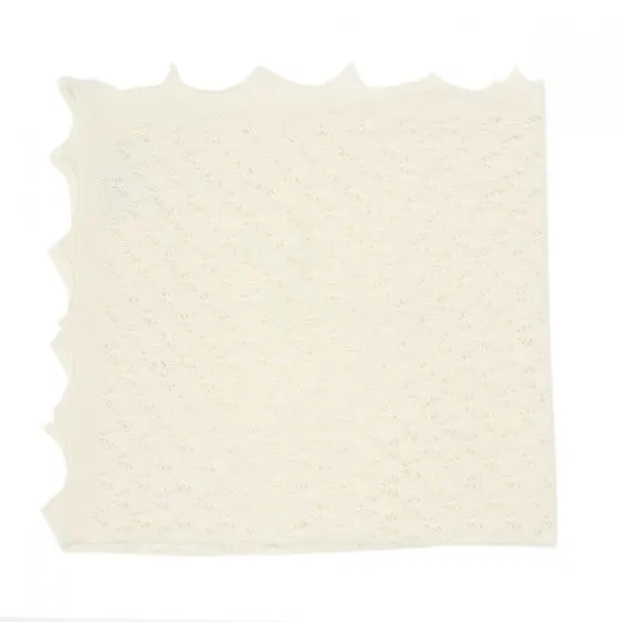 Bebe Scalloped Edge Blanket in Ivory