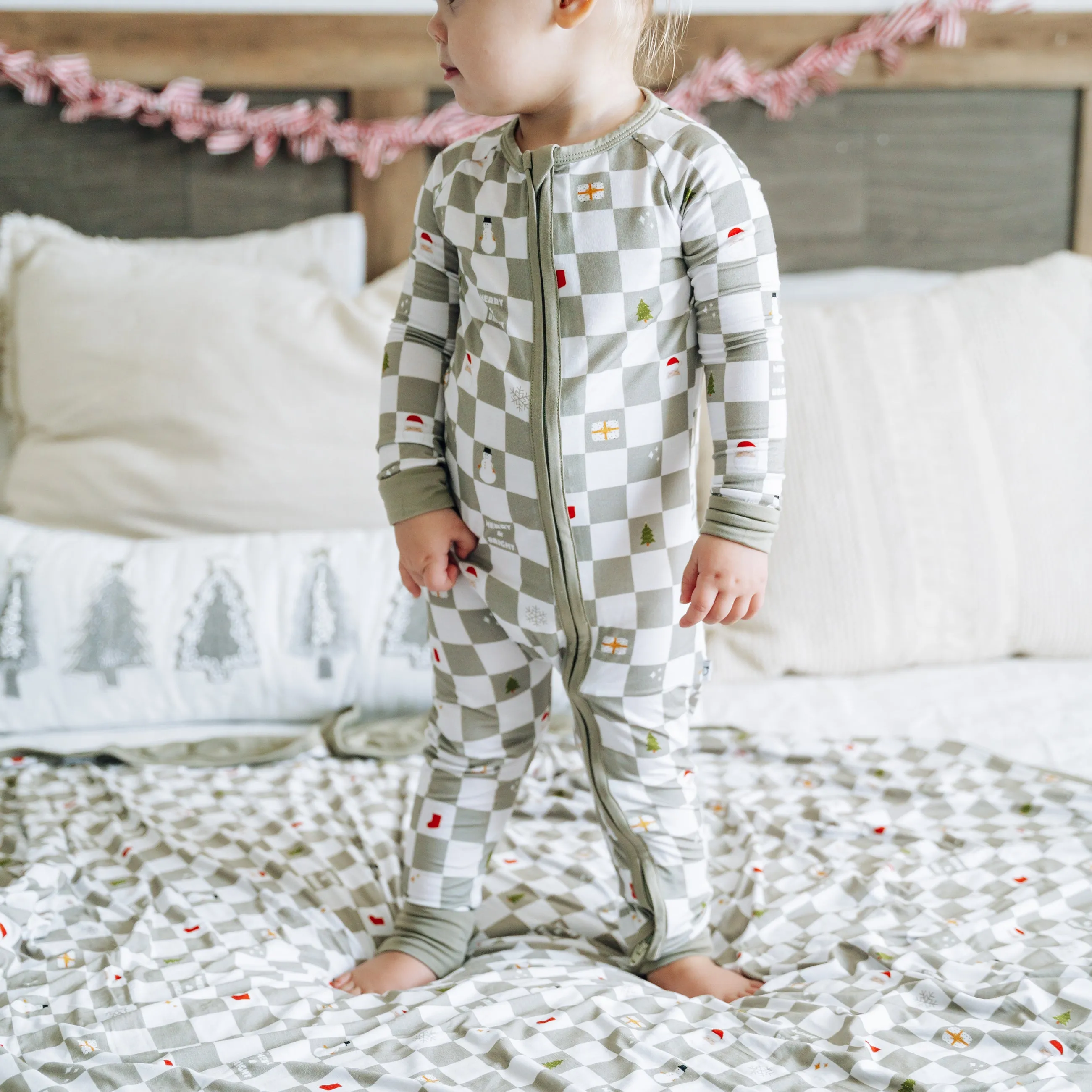 Dream Big Little Co.- MeRrY & bRiGhT sLeEpEr