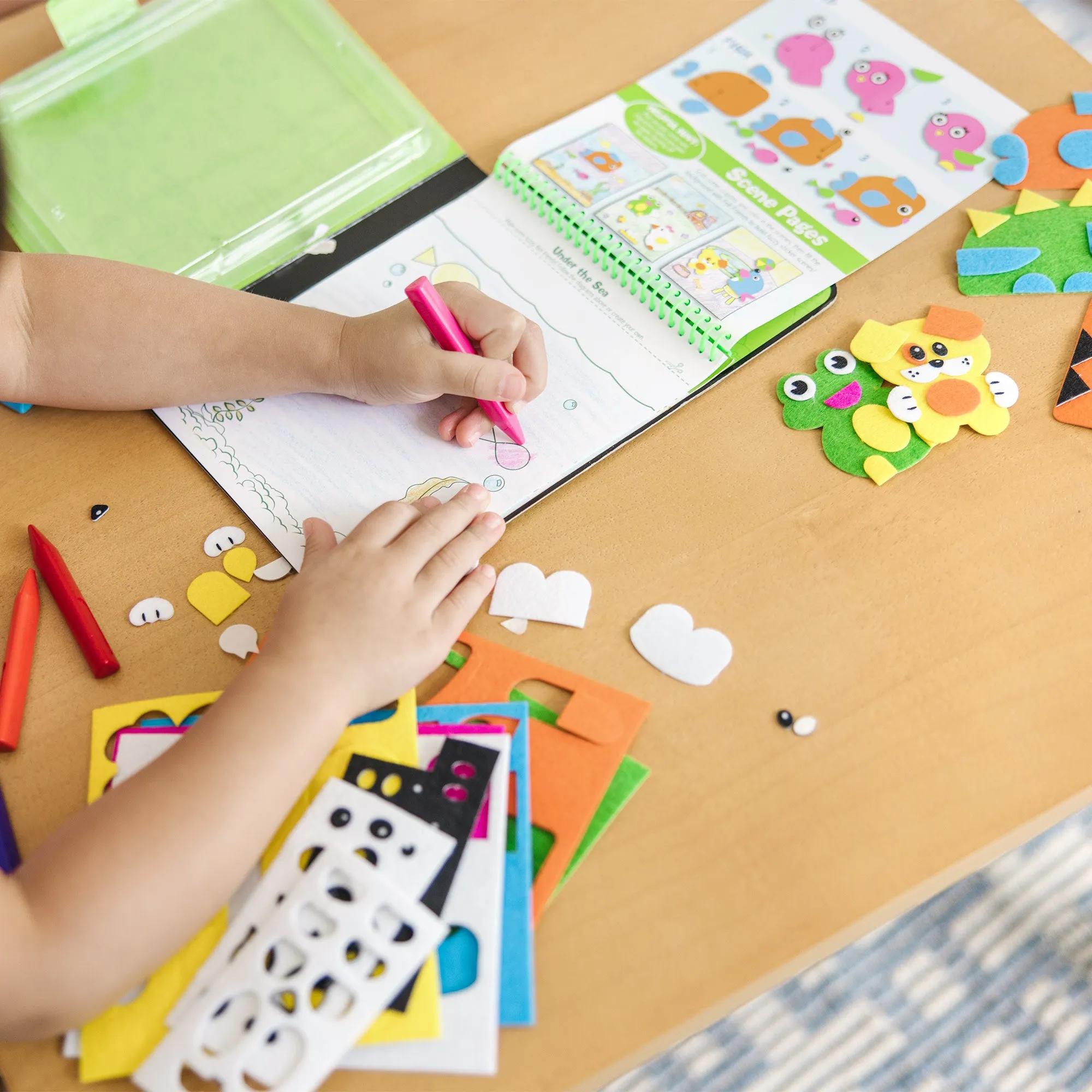 On-the-Go Felt Friends Stickers Craft Activity Set